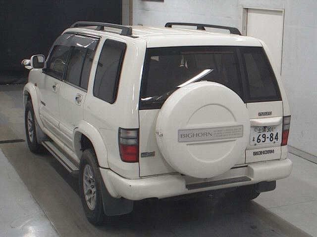 Isuzu Bighorn 1999