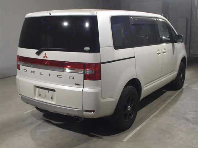 Mitsubishi Delica D:5 2015