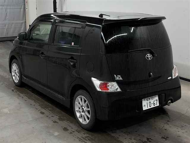 Toyota bB 2012