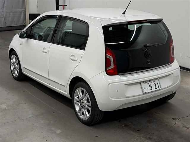 Volkswagen up! 2014