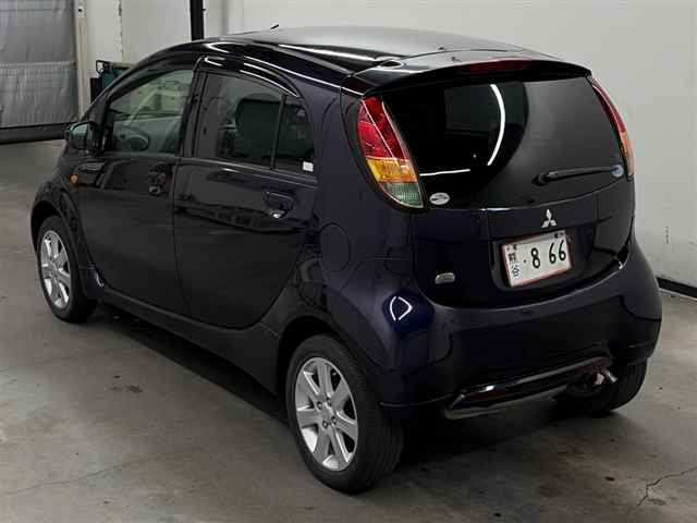 Mitsubishi i 2010