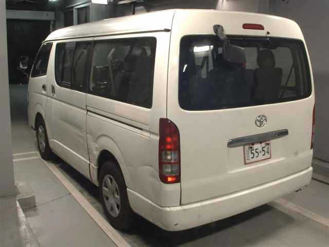 Toyota HiAce 2011
