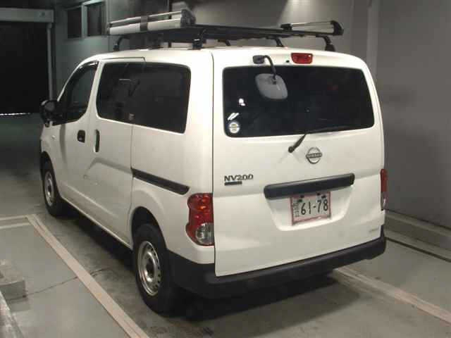 Nissan NV200 2022