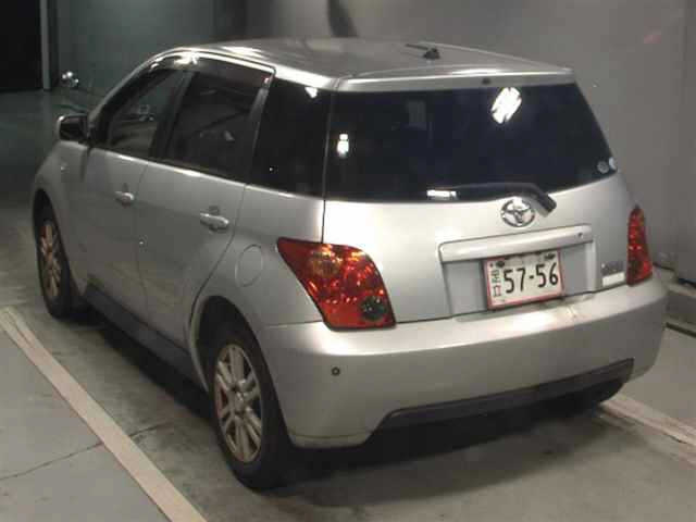 Toyota Ist 2005
