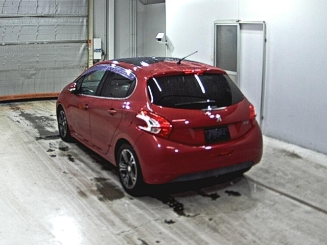 Peugeot 208 2013