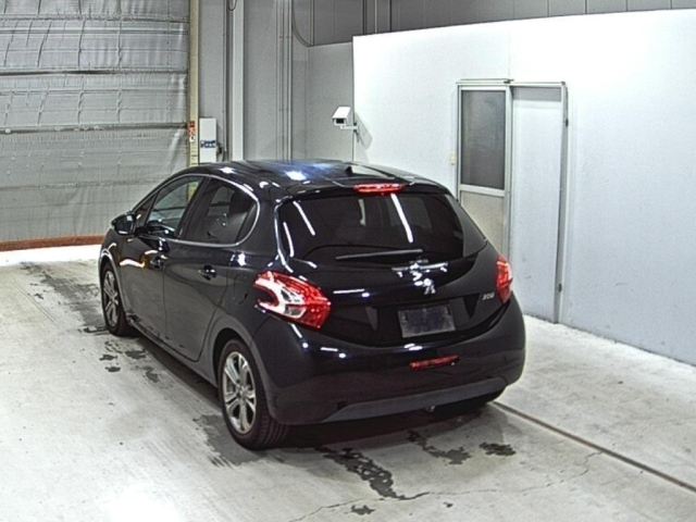 Peugeot 208 2013