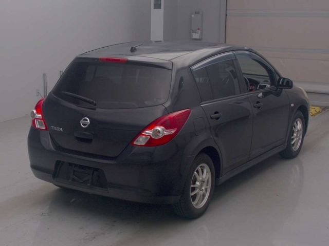 Nissan Tiida 2011