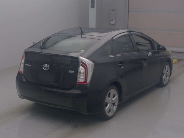 Toyota PRIUS+ 2014