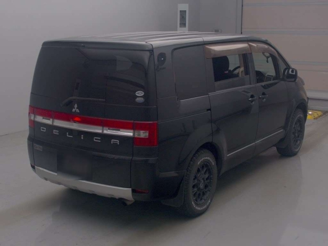 Mitsubishi Delica D:5 2009