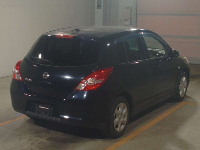 Nissan Tiida 2012