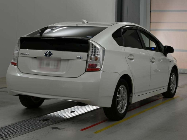 Toyota PRIUS+ 2011
