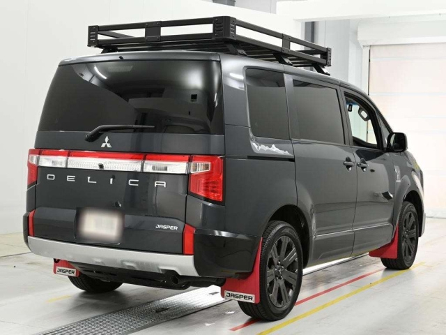 Mitsubishi Delica D:5 2022