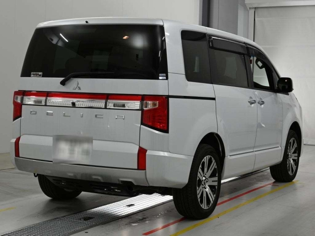 Mitsubishi Delica D:5 2025