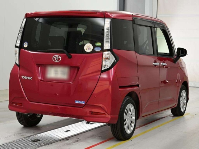 Toyota Tank 2018