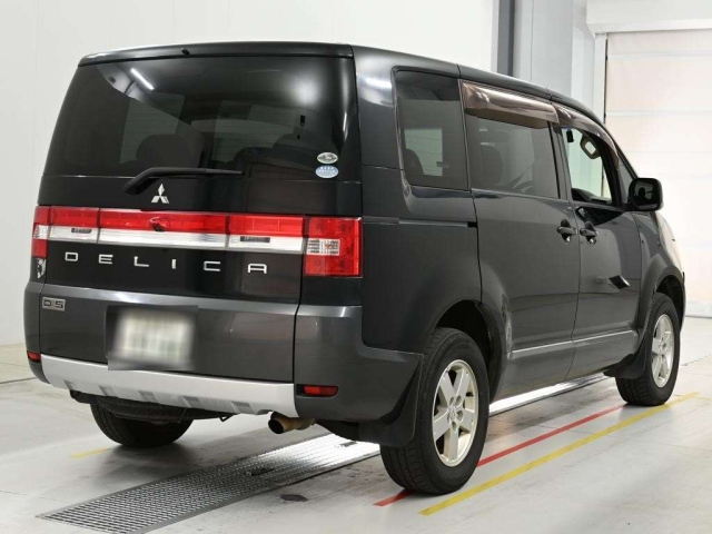 Mitsubishi Delica D:5 2007
