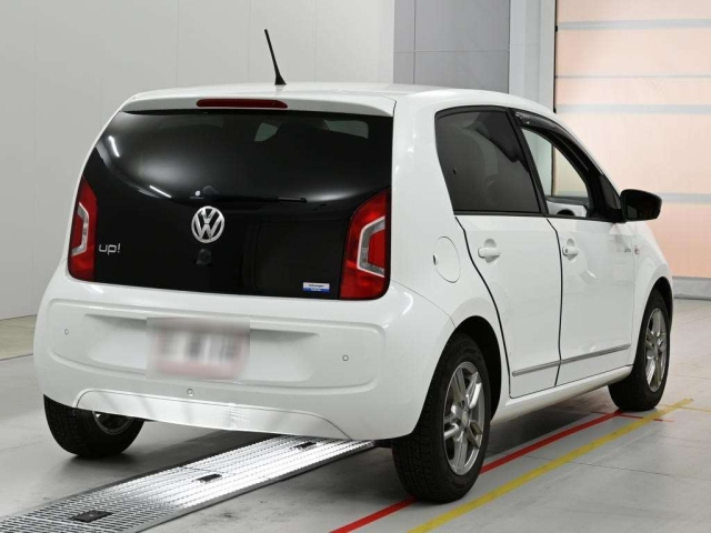 Volkswagen up! 2013