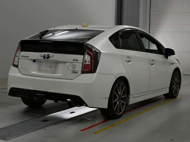 Toyota PRIUS+ 2015