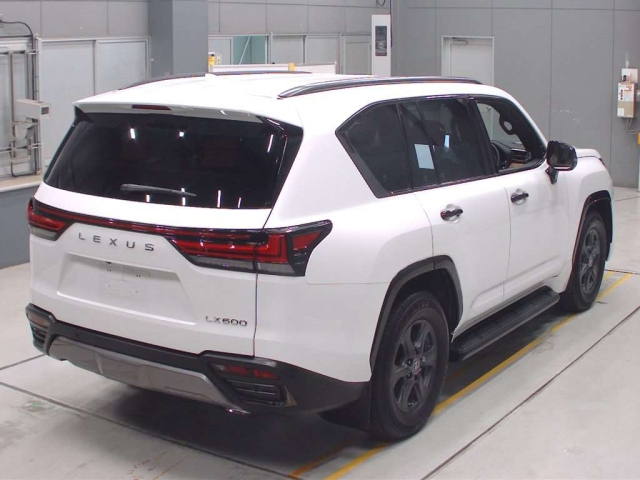 Lexus LX 2022
