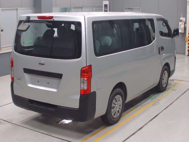 Nissan Caravan 2015