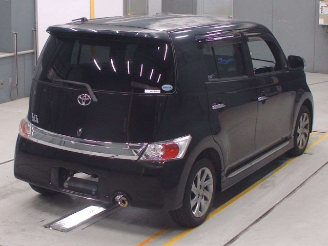 Toyota bB 2015