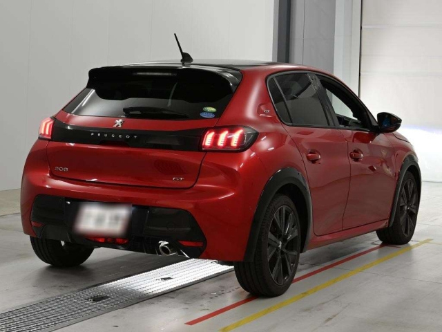 Peugeot 208 2021