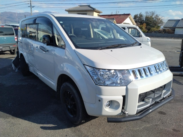 Mitsubishi Delica D:5 2019