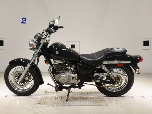 Suzuki GZ250