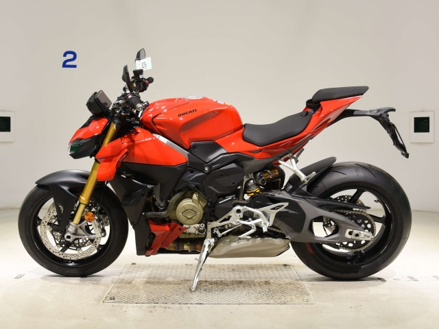 Ducati DUCATI STREET FIGHTER V4S 2026