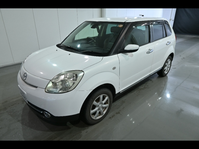 Mazda Verisa 2012