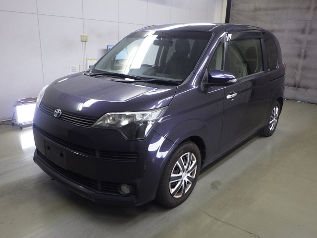 Toyota Spade 2013