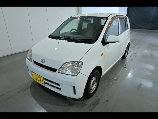 Daihatsu Mira 2005