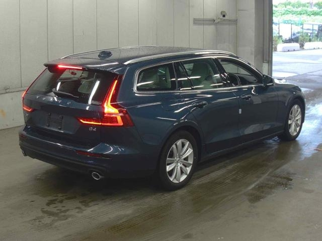 Volvo V60 2021