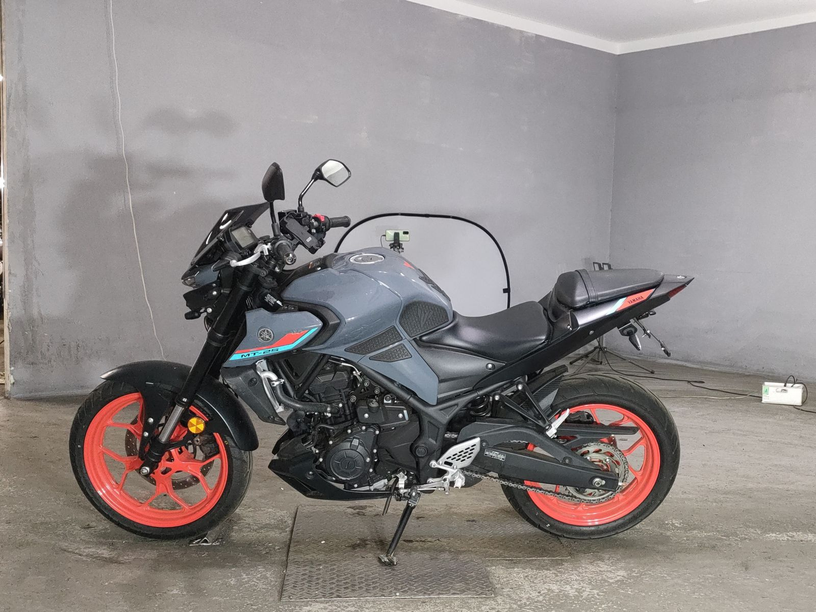 Yamaha MT-25