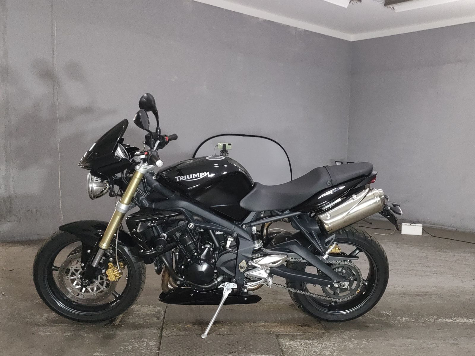 Triumph TRIUMPH STREET TRIPLE 2011