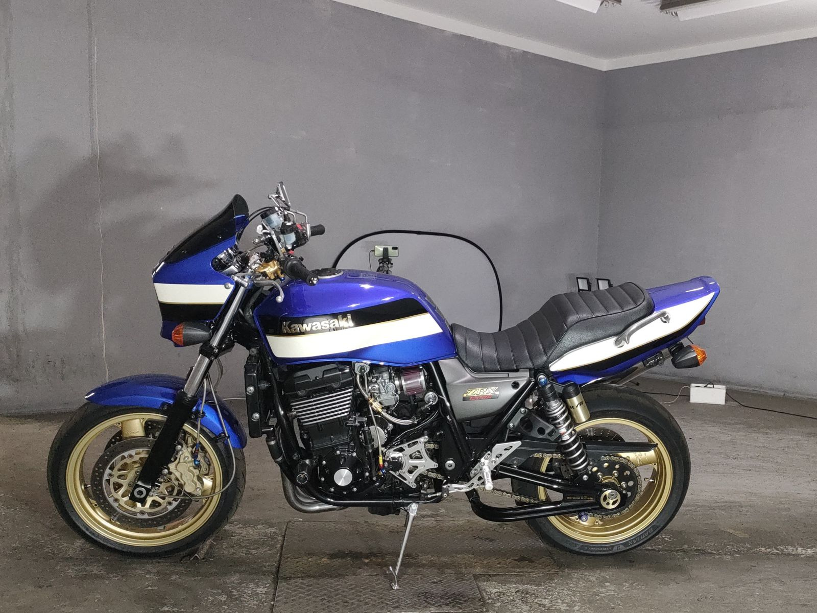 Kawasaki ZRX1200R 2002