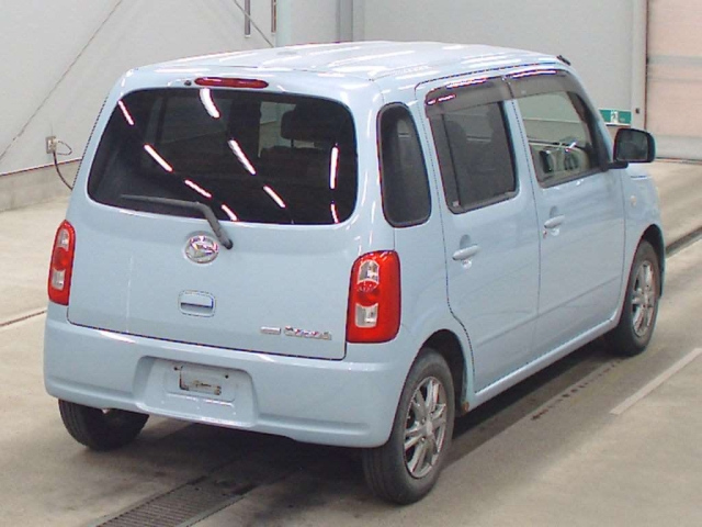 Daihatsu Mira 2011