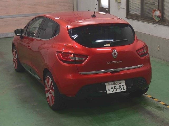 Renault Lutecia 2015