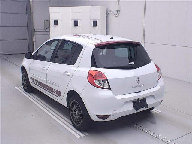 Renault Lutecia 2011