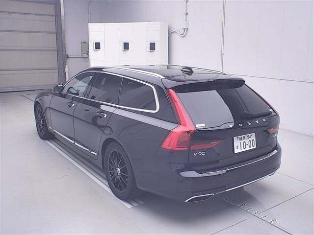 Volvo V90 2020