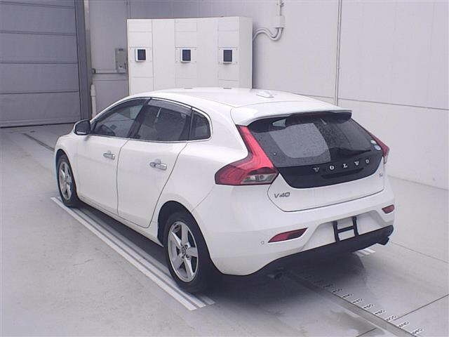 Volvo V40 2013