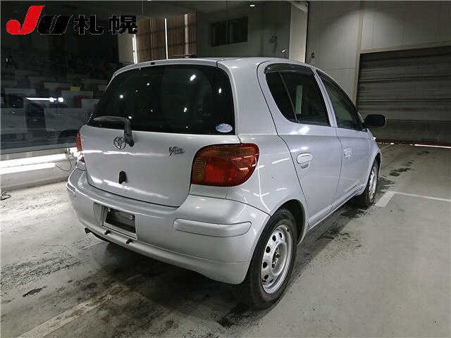 Toyota Vitz 2004