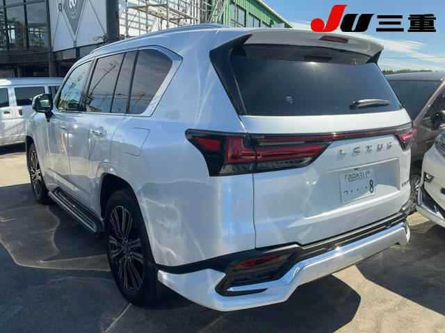 Lexus LX 2022