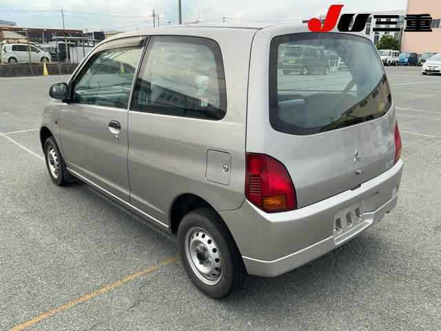 Mitsubishi Minica 2002