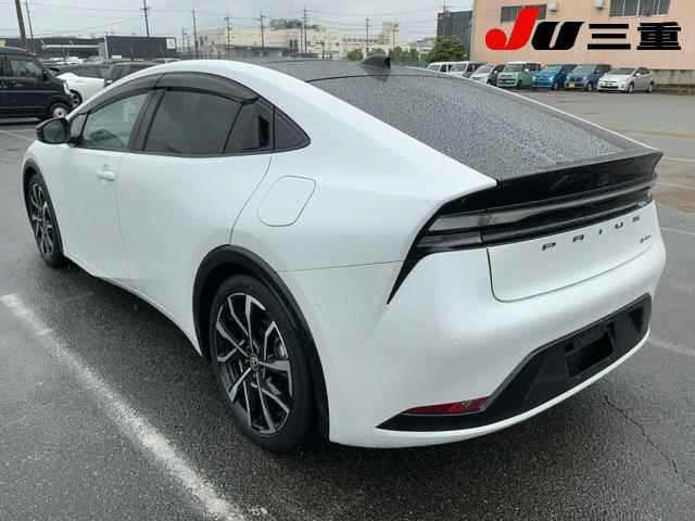 Toyota PRIUS+ 2023