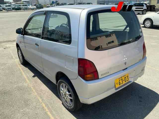 Mitsubishi Minica 2008