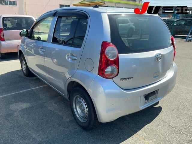 Toyota Passo 2011