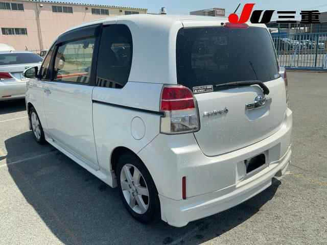 Toyota Spade 2015