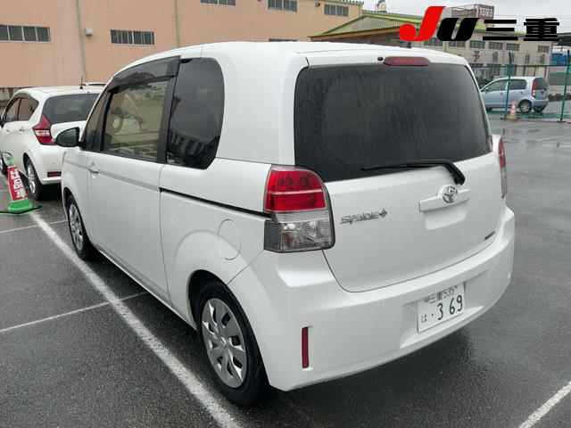 Toyota Spade 2014