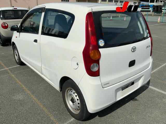 Daihatsu Mira 2016