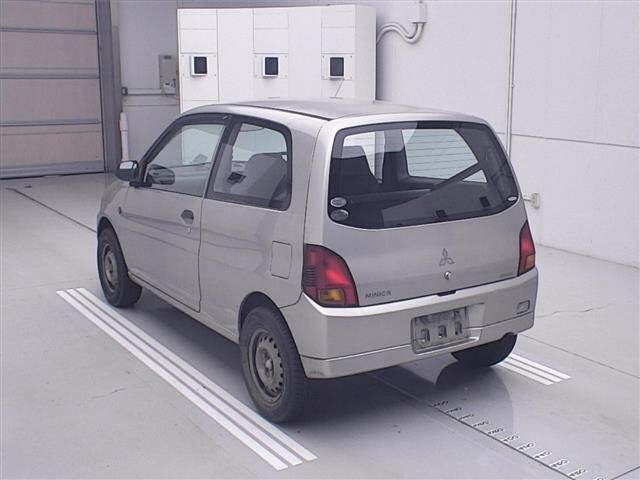 Mitsubishi Minica 2006